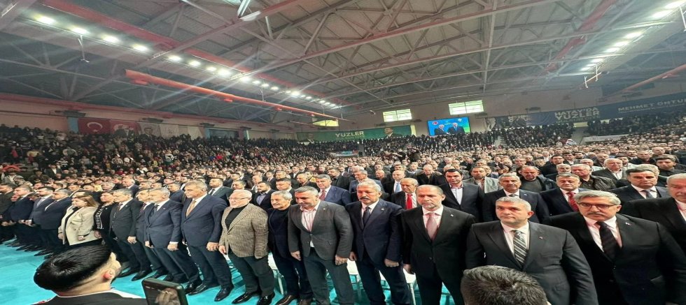 Ak Parti Büyükşehir Belediye Başkan adayı Mehmet Öntürk’ün aday tanıtım toplantısı yapıldı